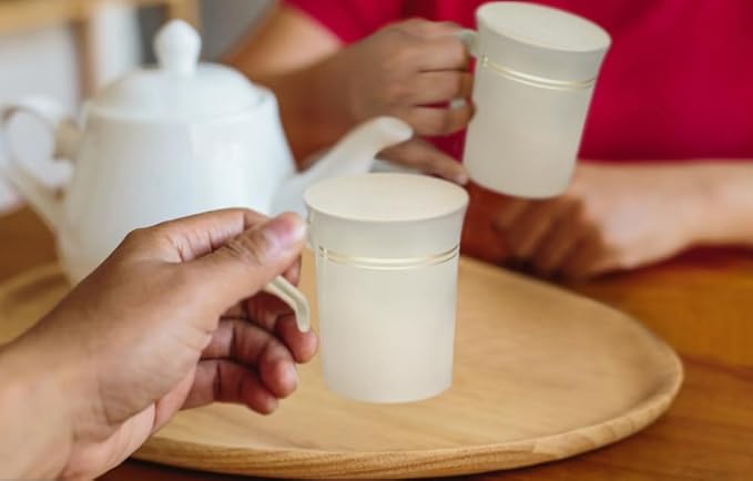 OCCASIONS 120 Mug Pack, Heavyweight Disposable Wedding Party Plastic 8 oz Coffee/Tea/Cappuccino/Espresso Cups with Handles (Ivory & Gold Rim)