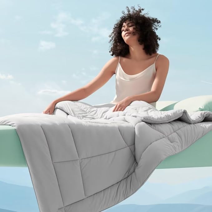 Bedsure Cooling Comforter King Size - Cooling Blankets for Hot Sleepers, Lightweight Comforter for Summer with Dual-Sided Cool Tech, Soft Breathable Cold Blanket for Sleeping, White, 102x90 Inches