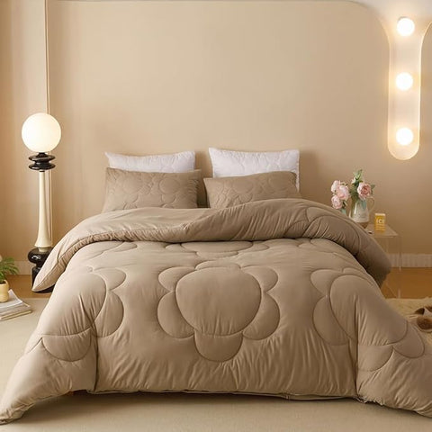 CLOTHKNOW Khaki King Comforter Set 3Pcs Daisy Puff Bedding Comforter Sets Brown Boho Comforters Soft Taupe Comforter with 2 x Pillowcases