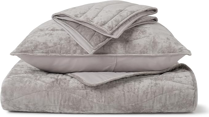 EVERGRACE Luxury Velvet Quilt King Size, Ultra Soft Wave Crushed Velvet Bedding Set, Lightweight Quilted Comforter Set for All Season, Oversized Bedspread Coverlet with 2 Shams, Silver Gray