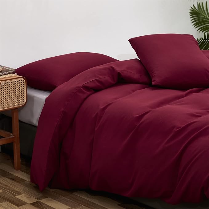 CLOTHKNOW Burgundy Twin/Twin XL Comforer Set 3Pcs Wine Red Bedding Comforer Sets Dark Red Comforter Soft All Season Bedding Sets with 2 x Pillowcases
