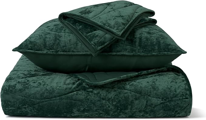 EVERGRACE Luxury Velvet Quilt King Size, Ultra Soft Wave Crushed Velvet Bedding Set, Lightweight Quilted Comforter Set for All Season, Oversized Bedspread Coverlet with 2 Shams, Emerald Green