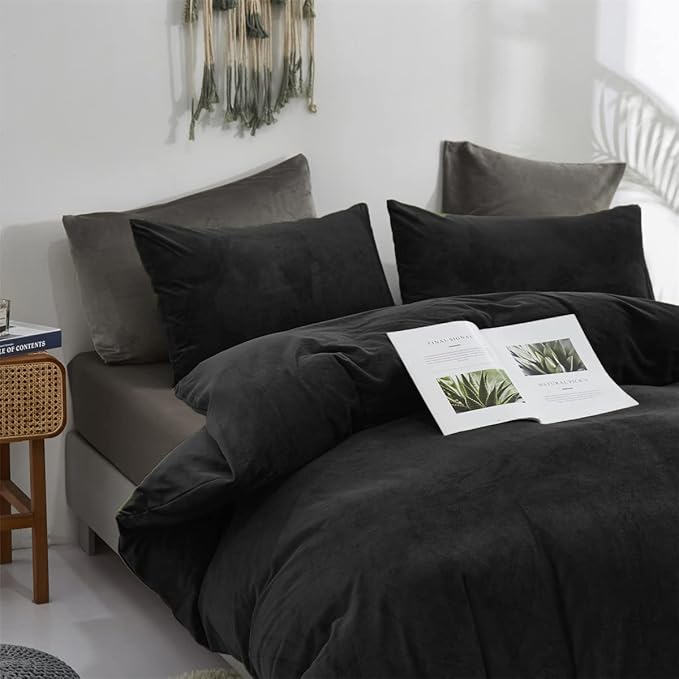 Pureant Black Velvet Comforter Set - California King, Fluffy Bedding, Flannel Quilt, Modern Minimalist All Black Comforter with Micromink Sherpa Plush Bed
