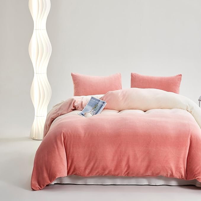 CLOTHKNOW Pink White Fluffy Full Size Comforter Sets 3Pcs Velvet Bedding Comforter Sets Soft Pink Comforter with 2 x Pillowcases Girls Women Comforter