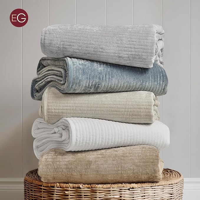 EVERGRACE Velvet Quilt Set King Size, Luxurious Soft Quilted Bedding Sets, Lightweight Velvet Comforter for All Season, Striped Channel Bedspread Coverlet with 2 Shams, Frost Gray