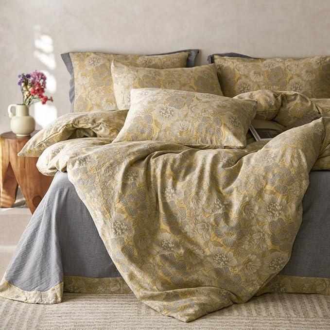 VM VOUGEMARKET Jacquard Flower Duvet Cover King with 2 Pillowcases,Retro Golden Yellow Bedding Set,Soft Breathable Yarn-Dyed Cotton Duvet Cover with Zipper Closure