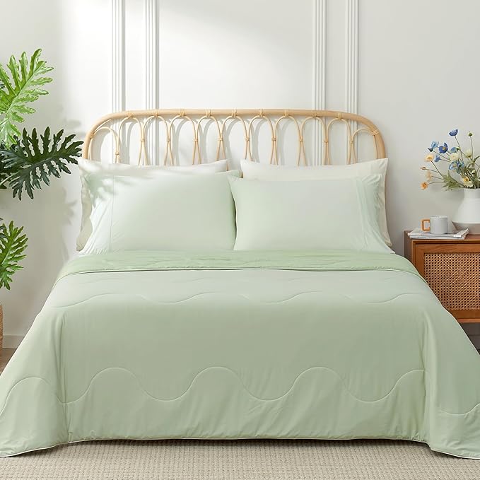 Snuggle Sac Cooling Comforter King Size, Breathable Cooling Blankets for Hot Sleepers and Night Sweats, Soft Lightweight King Size Blankets, 106x90 Inches, Sage Green