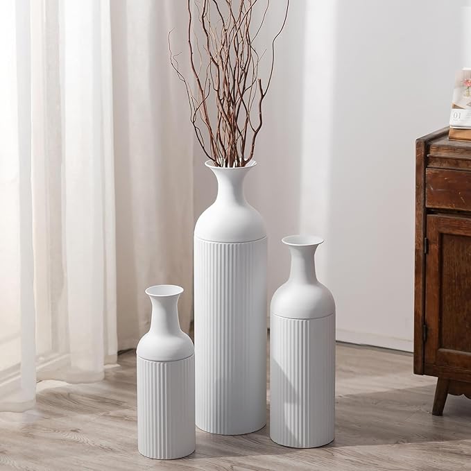 Sziqiqi White Tall Floor Vase: Large Ribbed Metal Vases 27/20/16in for Living Room, Modern for Pampas Grass, Oversized Standing Vase for Fireplace, Home Corner, Hallway, Office