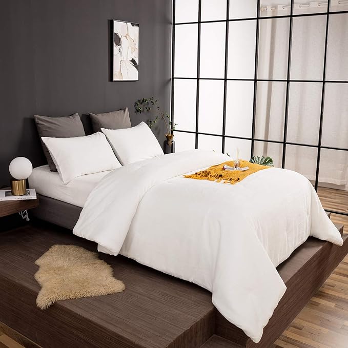 Luxlovery White Fluffy Comforter Cal King Velvet Bedding Set California King Solid Sherpa Micromink Blanket Quilts Winter Warm Plush Flannel Bedding Comforter for Women Men