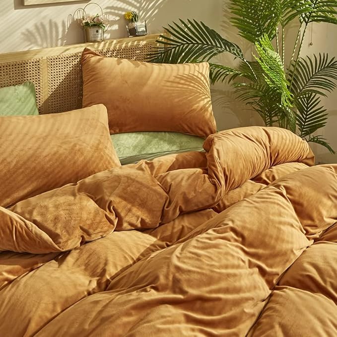 CLOTHKNOW Brown Queen Comforter Set 3Pcs Fluffy Bedding Comforter Sets Pumpkin Queen Comforter Soft Orange with 2 x Pillow Cases