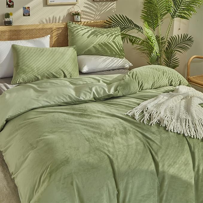 Pureant Sage Green Velvet Comforter Sets Full Light Green Fluffy Bedding Solid Color Flannel Quilt Women Men Grass Green Comforters Micromink Sherpa Fuzzy Warm Bed Girls Boys Dorm Plush Bedding Soft