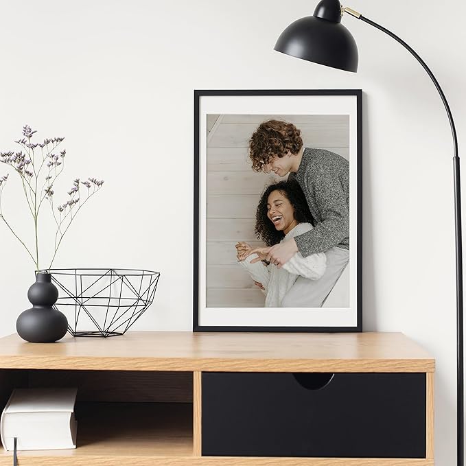 Axeman 18x24 Poster Frame with Mat for 16x20, Solid Oak Wood Picture Frame with Tempered Glass, Wooden 18''x24'' Minimalist Photo Frame with Free Wall Hooks for Art Photo and Prints, Black
