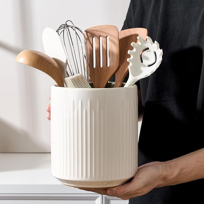JIEMEI HOME Kitchen Utensil Holder, 7.2" Large Ceramic Stable Utensil Crock for Countertop, Utensil Organizer with Cork Mat, Removable Bamboo Divider for Easy, Kitchen Decor, White & Green