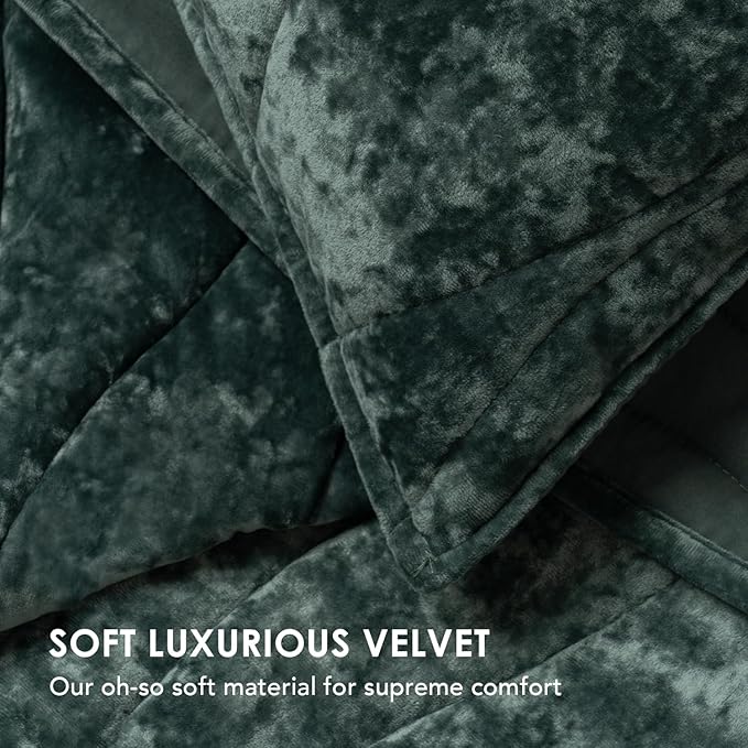 EVERGRACE Luxury Velvet Quilt King Size, Ultra Soft Wave Crushed Velvet Bedding Set, Lightweight Quilted Comforter Set for All Season, Oversized Bedspread Coverlet with 2 Shams, Dark Green
