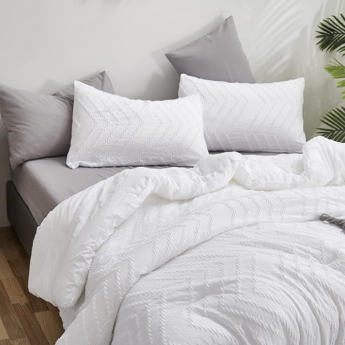 CLOTHKNOW White Tufted Full Size Comforter Sets Farmhouse Bedding Comforter Sets Shabby Chic Comforters Soft Boho Comforter with 2 x Pillow Cases