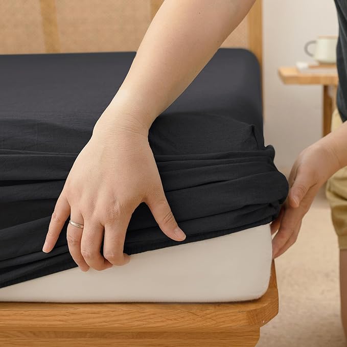 BESTOUCH Sheet Set 100% Washed Cotton Linen Feel Super Soft Comfortable Chic Lightweight 4 Pcs Home Bedding Set Solid Deep Black King