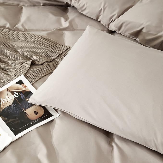 Pureant Beige Khaki Comforter Set Twin Size Light Khaki Bedding Set 3PCS Solid Oatmeal Comforter Modern Soft Women Men Cream Coffee Bedding Light Taupe Twin Size Quilts Cotton Champagne Bedding