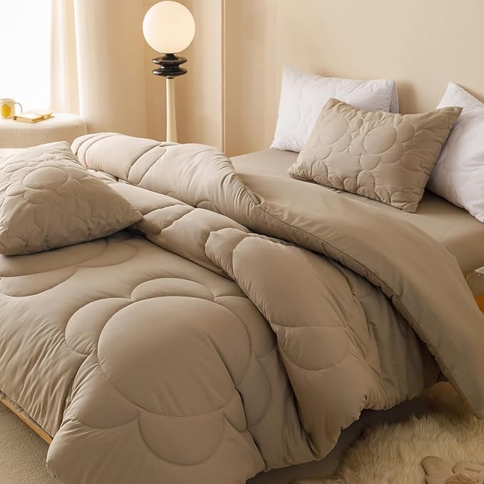 CLOTHKNOW Khaki Queen Comforter Set 3Pcs Daisy Puff Bedding Comforter Sets Floral Champagne Queen Comforter Soft Tan Boho Comforter with 2 Pillow Cases