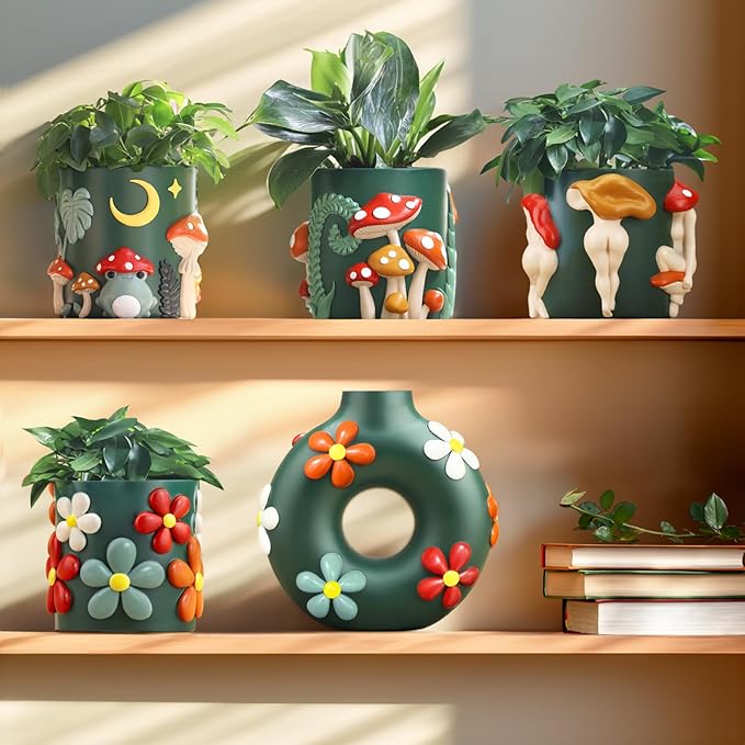 GUGUGO Colorful Cute Donut Vase for Flowers, Modern Boho Circle Flower Vase for Living Room Decor, Unique Decorative Hollow Round Flowers Vases, Eclectic Aesthetic Gardening Gifts, Dark Green