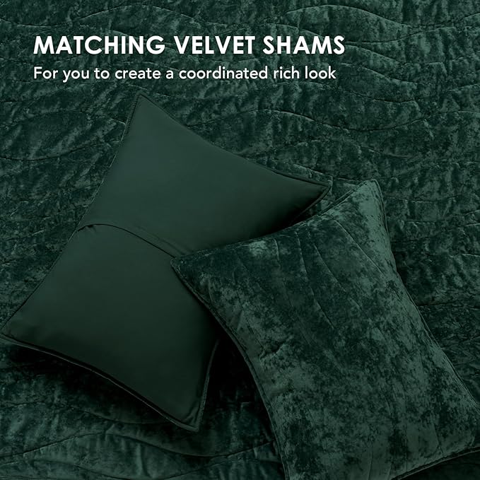 EVERGRACE Luxury Velvet Quilt King Size, Ultra Soft Wave Crushed Velvet Bedding Set, Lightweight Quilted Comforter Set for All Season, Oversized Bedspread Coverlet with 2 Shams, Emerald Green