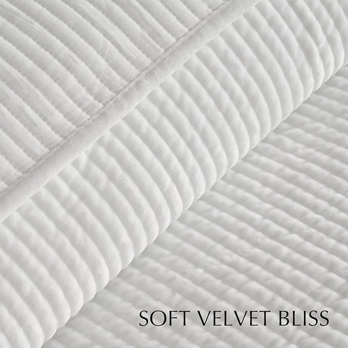 EVERGRACE Velvet Quilt Set Queen Size, Luxurious Soft Quilted Bedding Sets, Lightweight Velvet Comforter for All Season, Striped Channel Bedspread Coverlet with 2 Shams, Bright White