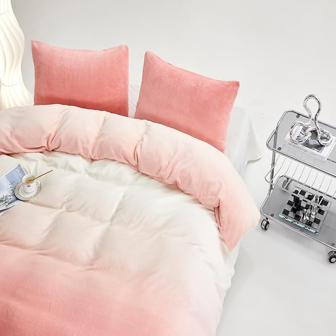 CLOTHKNOW Pink White Fluffy Full Size Comforter Sets 3Pcs Velvet Bedding Comforter Sets Soft Pink Comforter with 2 x Pillowcases Girls Women Comforter