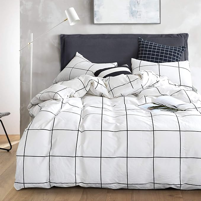 CLOTHKNOW White Plaid Queen Comforter Set Grid Bedding Comforter Sets Geometric Comforter Soft White Comforter with 2 x Pillow Cases