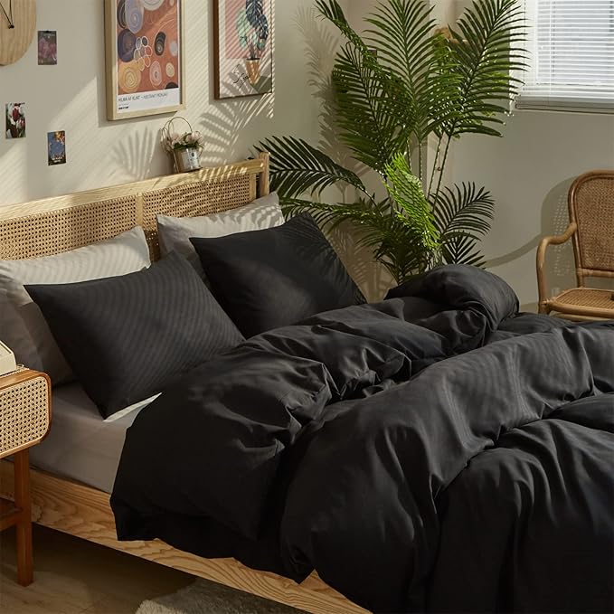 Pureant Black Comforter King Solid Color Bedding Set Pure Black King Comforter for Women Men Soft Breathable Dark Color Comforter Set 3 Pieces Lightweight Adults King Size Comforter Set