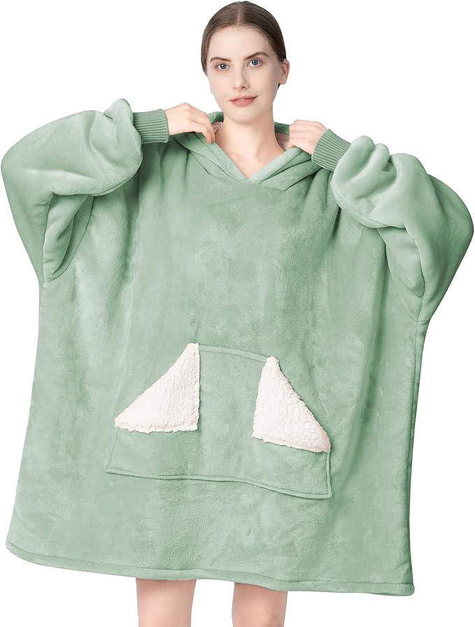 Touchat Wearable Blanket Hoodie, Oversized Sherpa Blanket Sweatshirt with Hood Pocket and Sleeves, Gifts Hooded Blanket for Adult Women Men (Green)
