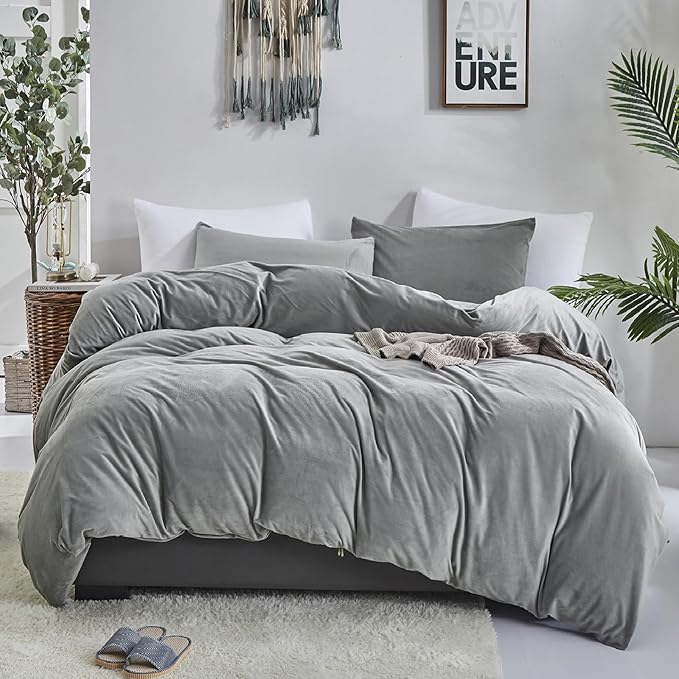 Luxlovery Grey Velvet Comforter Set California King Gray Plush Fluffy Bedding Comforter Set Cal King Light Grey Winter Warm Flannel Blanket Quilts Soft Bedding Set for Women Men