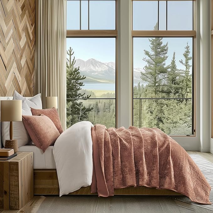 EVERGRACE Velvet Quilt Set King Size, Luxurious Soft Quilted Bedding Sets, Lightweight Velvet Comforter for All Season, Striped Channel Bedspread Coverlet with 2 Shams, Terracotta Clay
