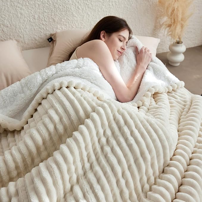 Heated Blanket Electric Blanket 50"x60", Soft Flannel Sherpa Electric Throw with 5 Heating Level & 1-12 Hour Auto Off, Heated Throw with Overheating Protection, Machine Washable (Beige)