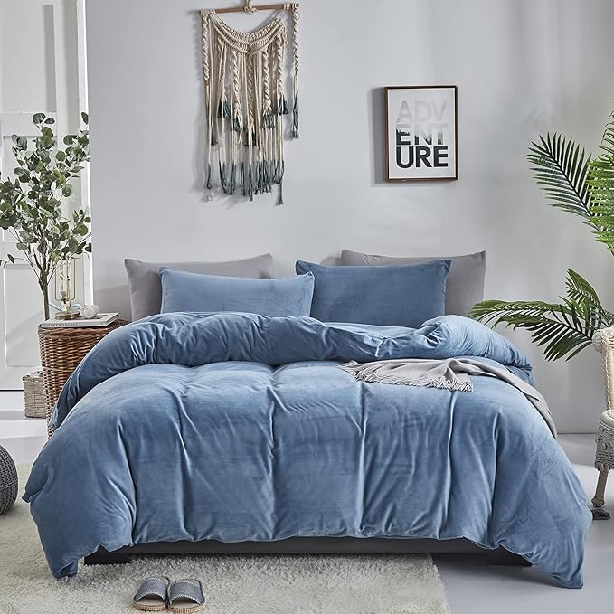 Pureant Blue Fluffy Comforter Set Queen Lake Blue Velvet Bedding Comforter Sets for Men Boys Solid Blue Queen Comforter Soft Plain Grayish Blue Queen Size Quilts Haze Blue Flannel Blankets Breathable