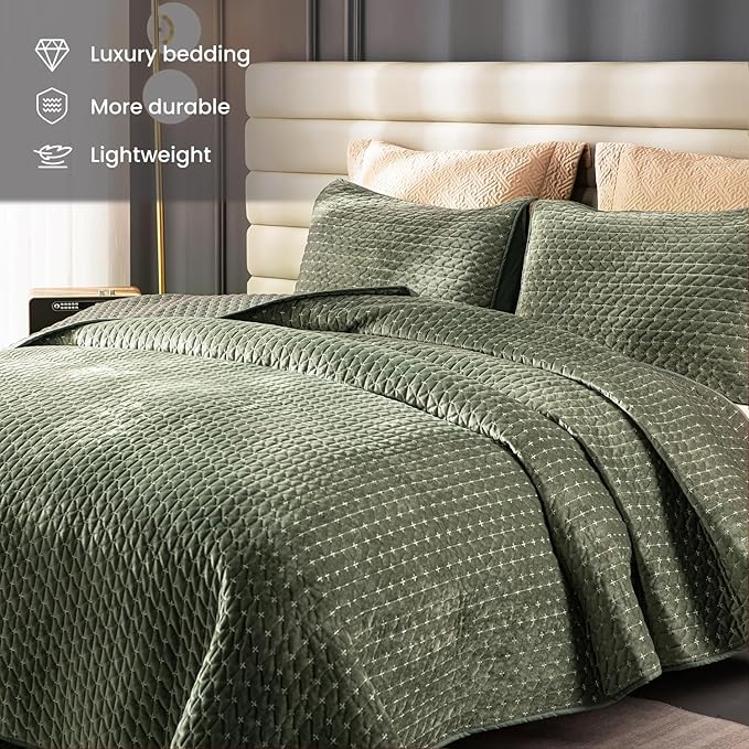 Velvet Quilt Queen Size,Luxurious Cross Stitch Old World Look Quilted Velvet Comforter Bedspread Coverlet with Brushed Back,Ultra Soft Cozy Warm for All Season,Grayish Green,Queen