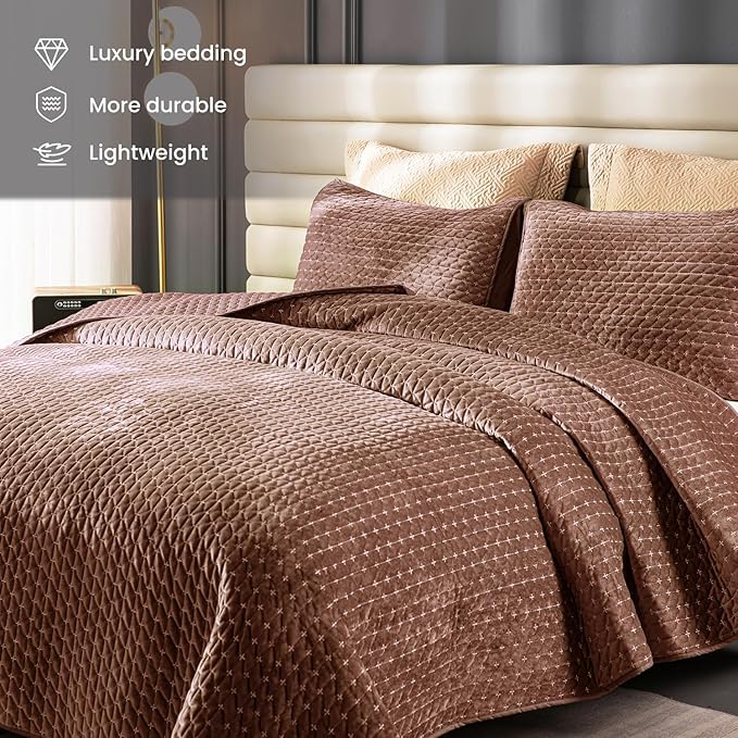 Velvet Quilt Twin Size,Lightweight Velvet Comforter Set,Luxurious Bedspread Coverlet with Brushed Back,Ultra Soft Cozy Warm for All Season,Brick red,Twin
