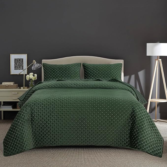 Luxury Velvet Quilt Set Queen Size, Reversible Stitching Queen Quilt Bedding Set, Soft Lightweight Bedspread and Coverlet with 2 Pillow Shams for All Season, Dark Green, 90" x 96"