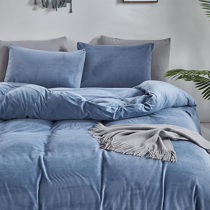 Pureant Blue Fluffy Comforter Set Queen Lake Blue Velvet Bedding Comforter Sets for Men Boys Solid Blue Queen Comforter Soft Plain Grayish Blue Queen Size Quilts Haze Blue Flannel Blankets Breathable