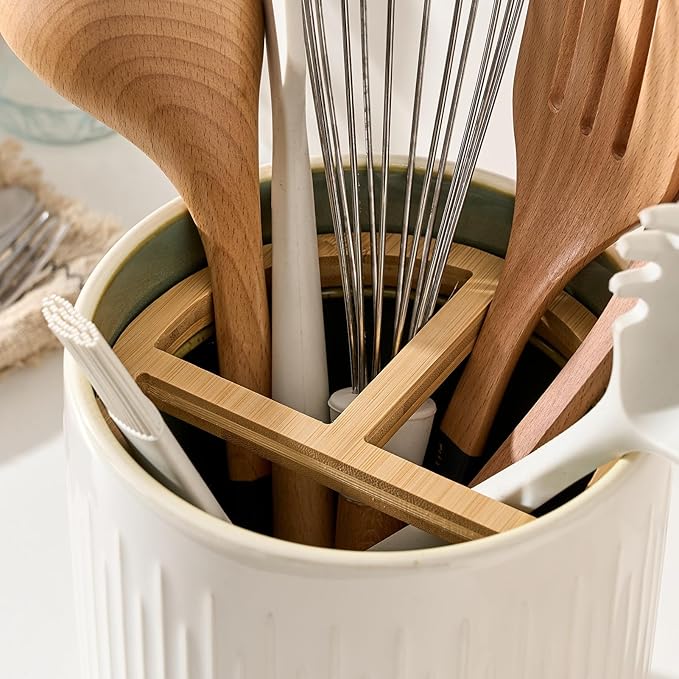 JIEMEI HOME Kitchen Utensil Holder, 7.2" Large Ceramic Stable Utensil Crock for Countertop, Utensil Organizer with Cork Mat, Removable Bamboo Divider for Easy, Kitchen Decor, White & Green