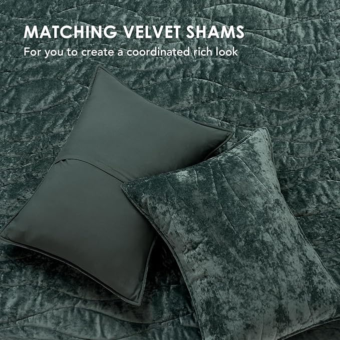 EVERGRACE Luxury Velvet Quilt King Size, Ultra Soft Wave Crushed Velvet Bedding Set, Lightweight Quilted Comforter Set for All Season, Oversized Bedspread Coverlet with 2 Shams, Dark Green