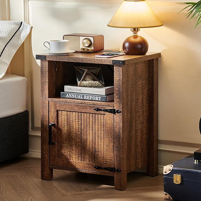 Night Stand with Charging Station and USB Port, 18 Inch Farmhouse Nightstand with Storage Shelf, Rustic Wood Bedside Table with Magnetic Door, Bed Side Tables for Bedroom, Reclaimed Barnwood