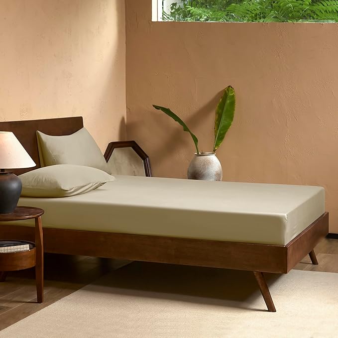 EVERLY Queen Sheets Set,Luxuriously 400 Thread Count Organic Viscose Derived from Bamboo Bed Sheet,Cooling Sheets for Queen Size 4 Piece Deep Pockets Bedding Sheets &Pillowcases-Champagne