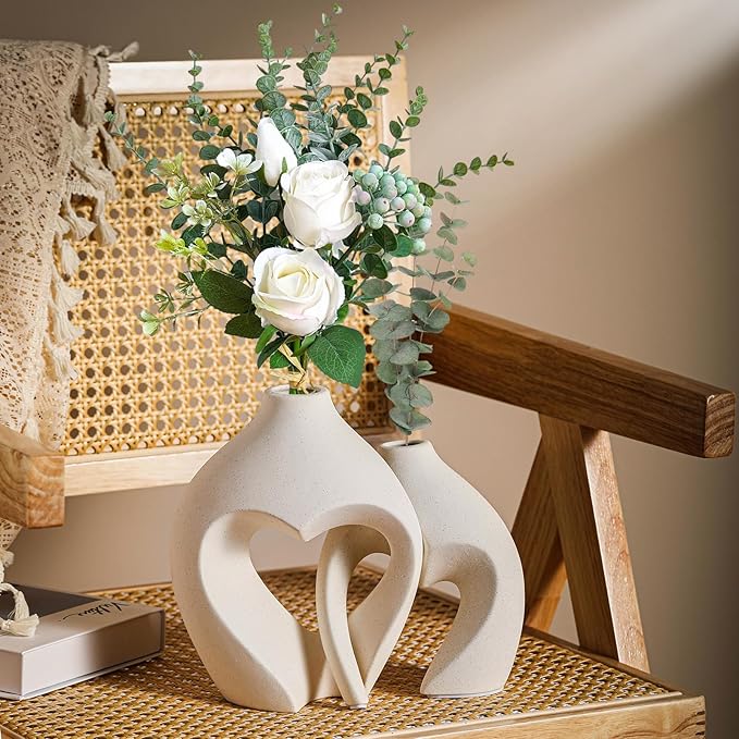 White Vases for Decor, Heart Shaped Ceramic Vase Set of 2, Nordic Heart Shaped Vases, Minimalist Decorative Vase for Table Centerpiece Wedding Dining Living Room Office House Decoration