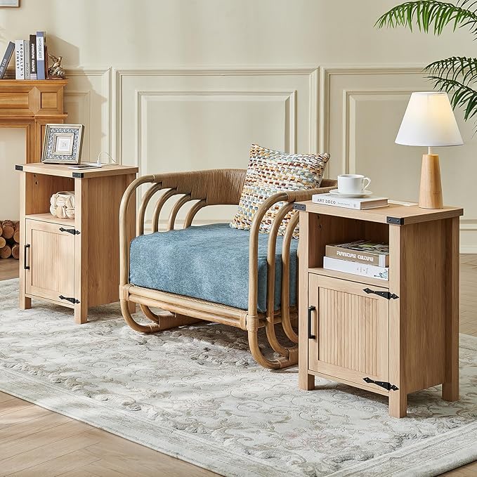 Boho Fluted Nightstand Set of 2 for Bedroom, 18" Rustic Night Stand with Charging Station, Modern Accent Bedside Tables with Open Storage Shelf & Door, Wooden End Table for Home, Natural Oak