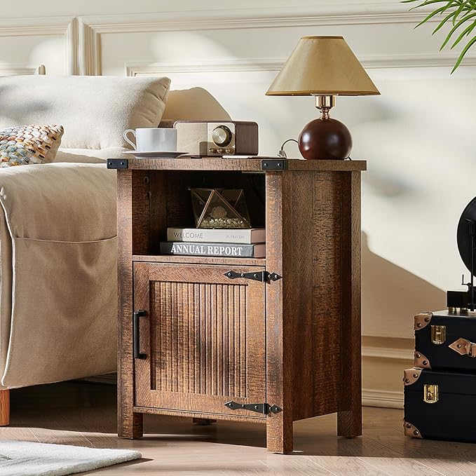 Night Stand Set of 2, 18 Inch Farmhouse Nightstand with with Charging Station and USB Port, Rustic Wood Bedside Table with Magnetic Door, Bed Side Tables for Bedroom, Reclaimed Barnwood