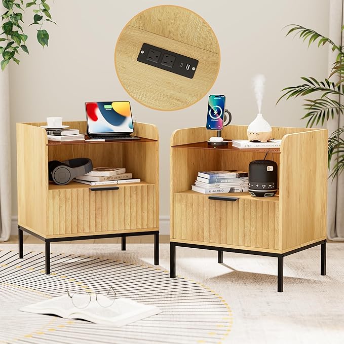 Nightstand Set of 2 with Charging Station, Mid Century Modern Night Stand, Fluted Bedside Table with Glass Top & Metal Legs, Wood End Table for Bedroom, Living Room (Natural)