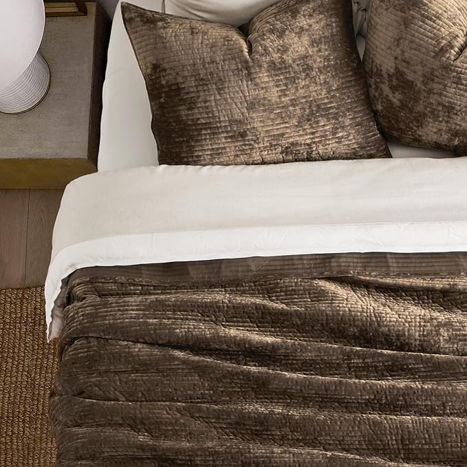 EVERGRACE Velvet Quilt Set Queen Size, Luxurious Soft Quilted Bedding Sets, Lightweight Velvet Comforter for All Season, Striped Channel Bedspread Coverlet with 2 Shams, Mushroom Brown
